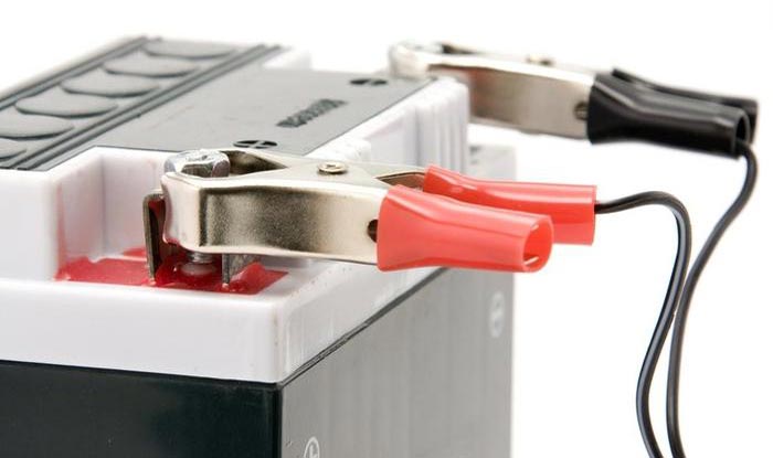 как восстановить аккумулятор машины