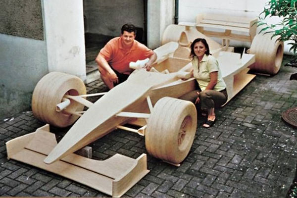 Деревянный болид Формулы-1