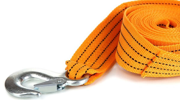 трос для буксировки автомобиля