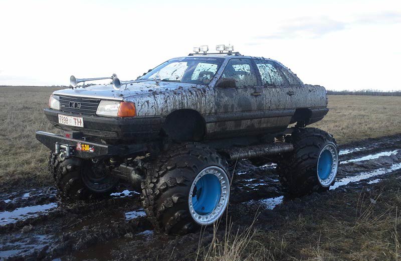 самодельный биг фут с лифтом подвески и огромными колесами самодельный биг фут с лифтом подвески и огромными колесами