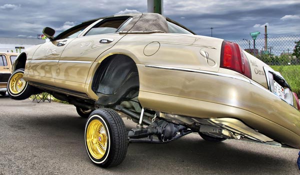 автомобиль лоурайдер