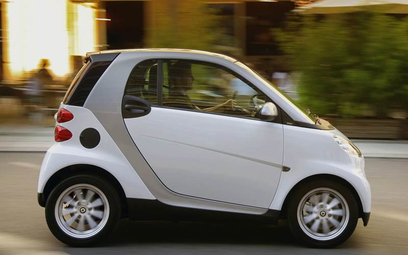 самым городским авто считается компактный Smart
