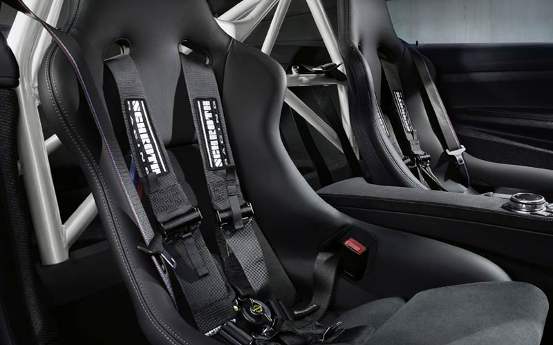 спортивные сиденья украсят салон любой машины